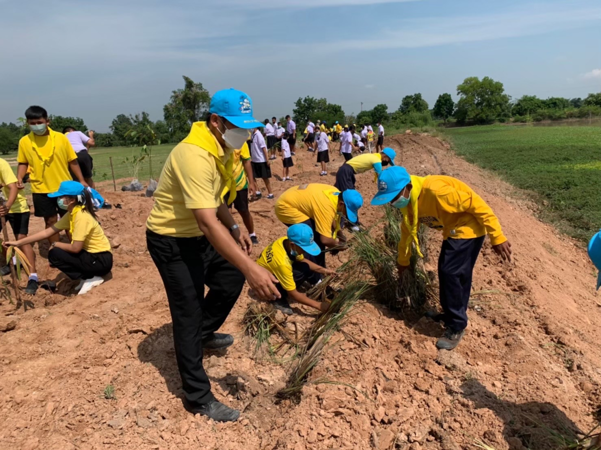 องค์การบริหารส่วนตำบลด่านใน  จัดโครงการปลูกป่าเฉลิมพระเกียรติฯ เมื่อวันที่ 27 กรกฎาคม 2566  ณ  บริเวณขอบสระน้ำหน้าที่ทำการองค์การบริหารส่วนตำบลด่านใน