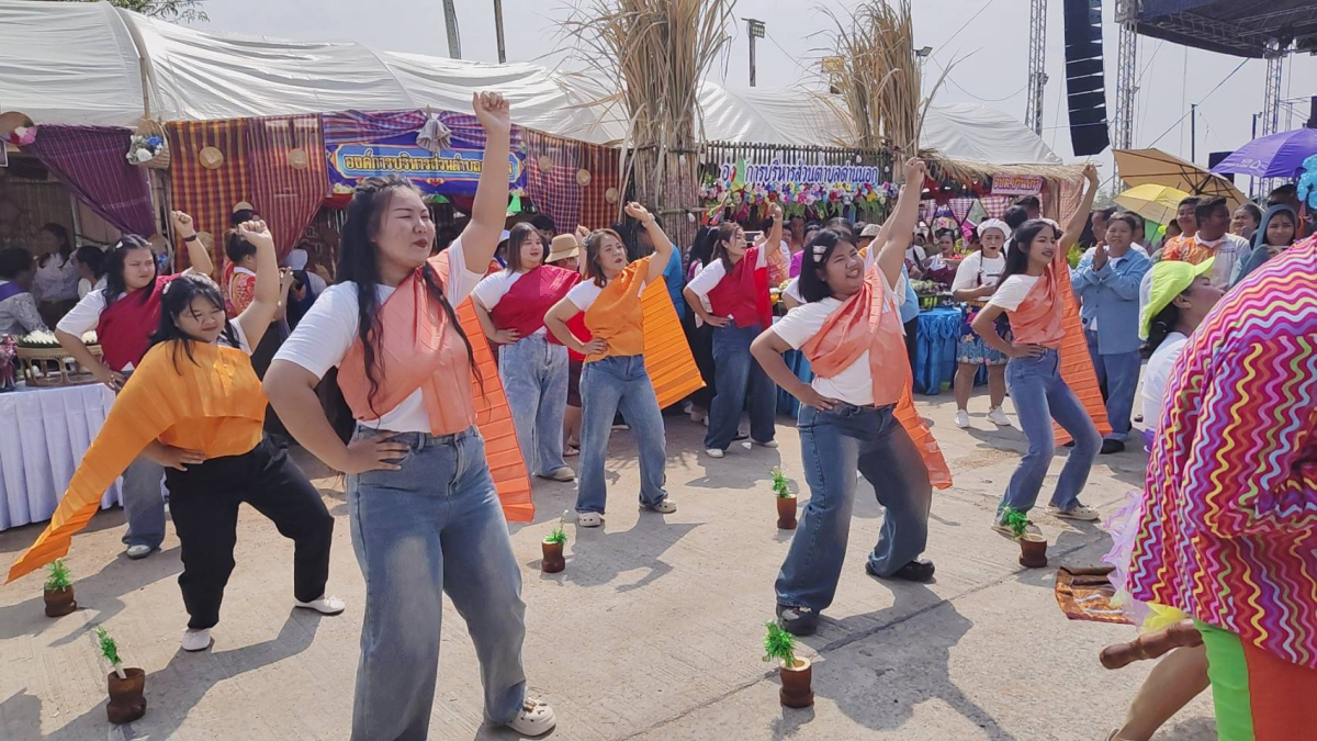 ภาพการประกวดขั่วหมี่ ตำส้มลีลา/น้ำพริก ปลาเผา สะเดาหวาน ในวันที่ 26 กุมภาพันธ์ 2569 ณ เวทีกลางหน้าเทศบาลตำบลด่านขุนทด