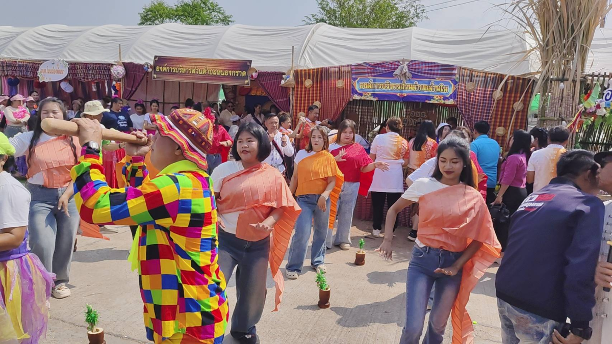 ภาพการประกวดขั่วหมี่ ตำส้มลีลา/น้ำพริก ปลาเผา สะเดาหวาน ในวันที่ 26 กุมภาพันธ์ 2569 ณ เวทีกลางหน้าเทศบาลตำบลด่านขุนทด