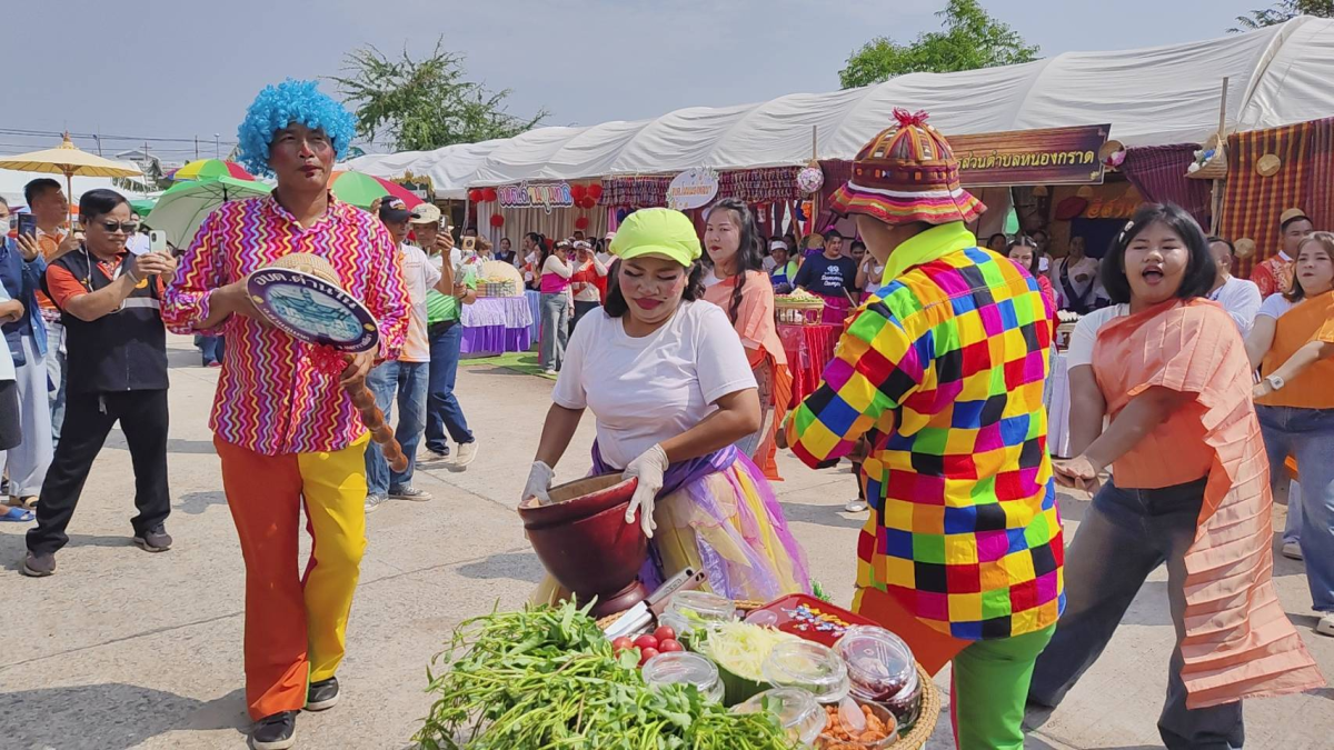ภาพการประกวดขั่วหมี่ ตำส้มลีลา/น้ำพริก ปลาเผา สะเดาหวาน ในวันที่ 26 กุมภาพันธ์ 2569 ณ เวทีกลางหน้าเทศบาลตำบลด่านขุนทด