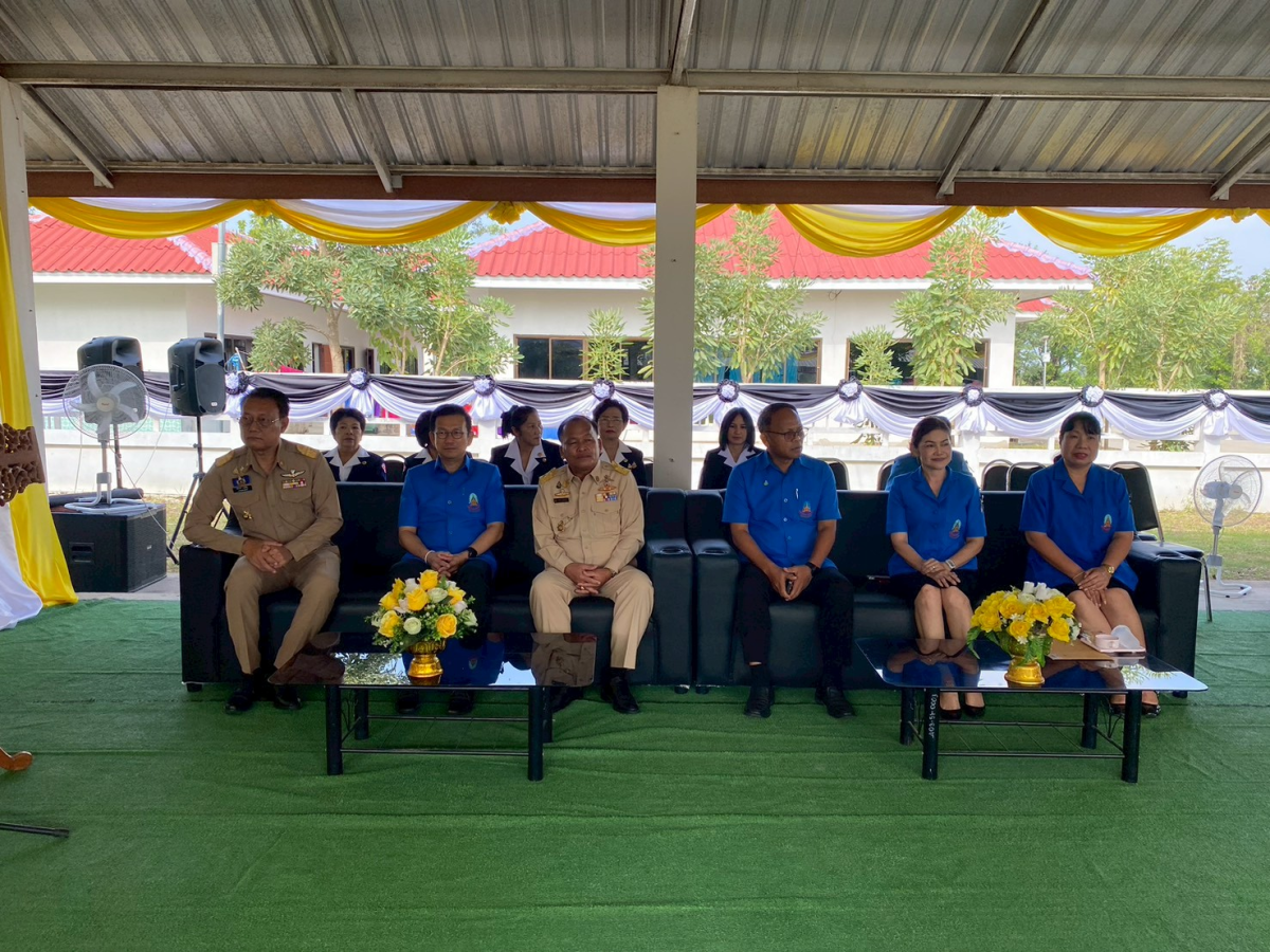 การมอบสิ่งของในการดำรงชีพเบื้องต้น สำหรับผู้ประสบอัคคีภัย มูลนิธิราชประชานุเคราะห์ ในพระบรมราชูปถัมภ์